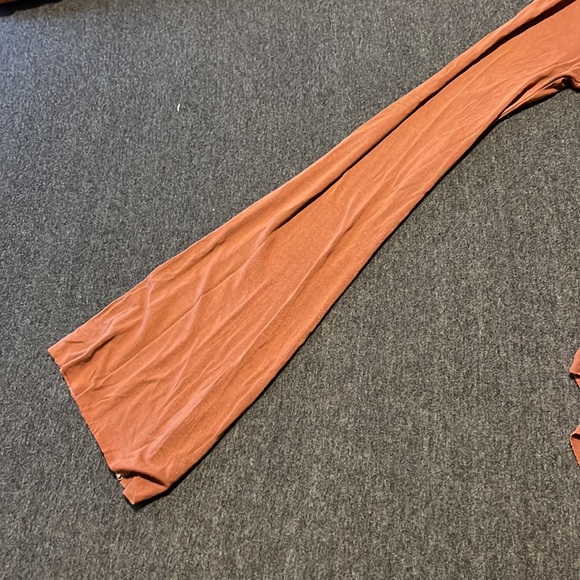 Brown hi lo flowy shirt size small - Picture 3 of 6